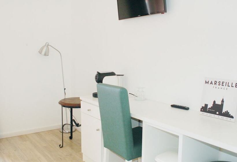 غرفة قياسية, Baleal Spot