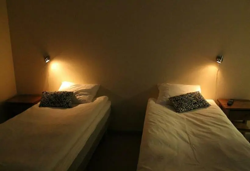 Standard-huone Jaettu Kylpyhuone, Stationshusets Hotell Och Café Fd Hotell Lilla Station