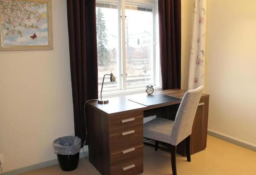 Standard Yhden Hengen Huone Jaettu Kylpyhuone, Stationshusets Hotell Och Café Fd Hotell Lilla Station