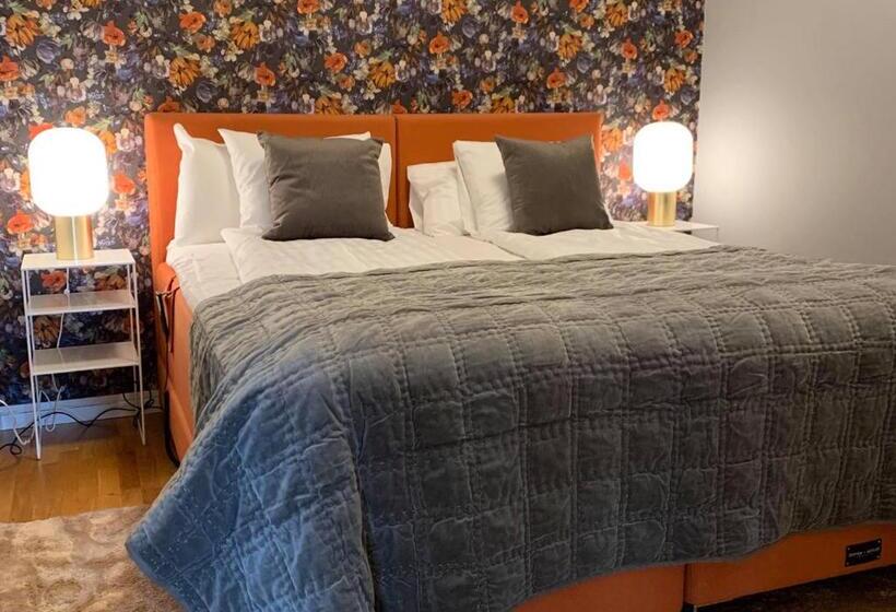 סוויטה משפחתית, L Ronja