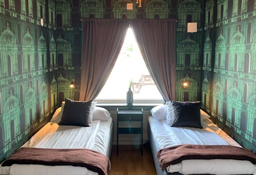 Quarto Estandar, L Ronja