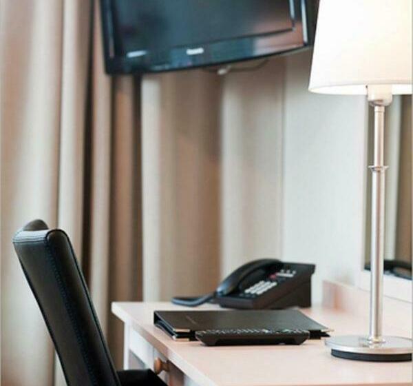 Номер Стандарт Вид на Озеро, Ringsjãƒæ’ã‚â¶strand