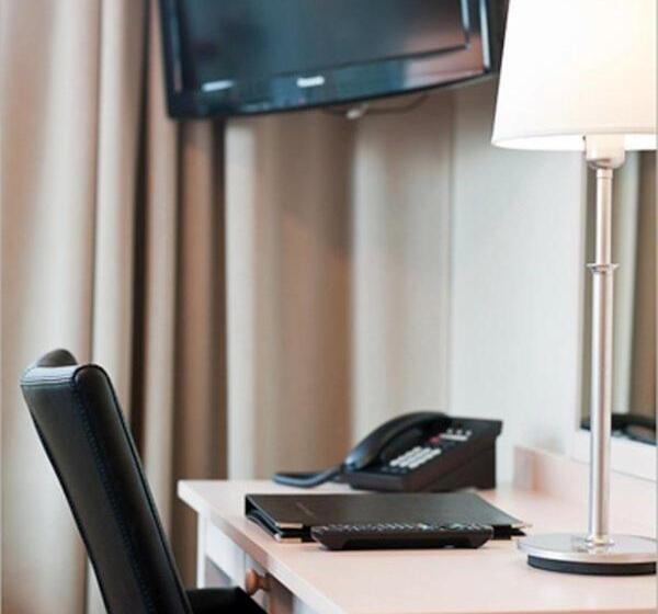 Семейный Номер, Ringsjãƒæ’ã‚â¶strand