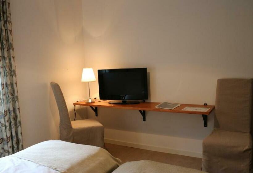 اتاق استاندارد, Svefi Vandrarhem Hostel