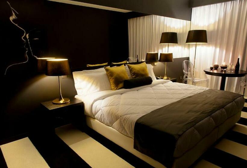 חדק דלוקס עם ג'קוזי, Vinyl M Hotel Design Inn