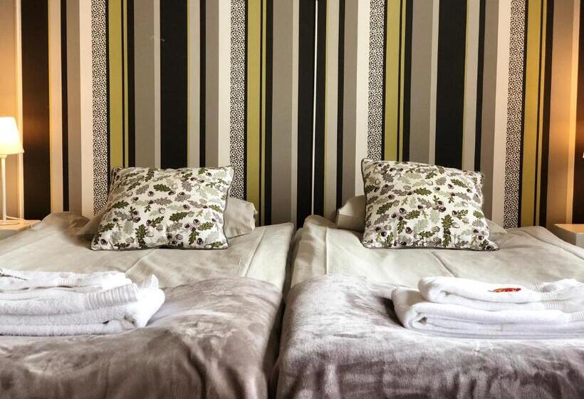 Номер Economy с общей ванной комнатой, Järnvägshotellet