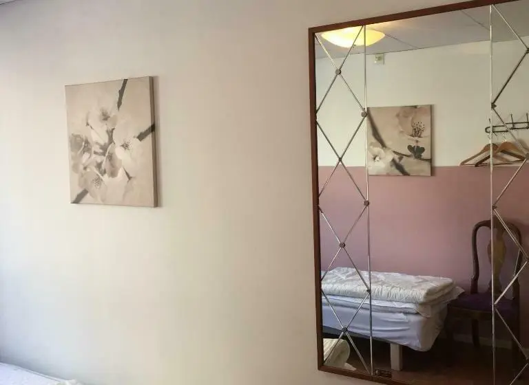 Standard-huone Jaettu Kylpyhuone, Linne Hostel