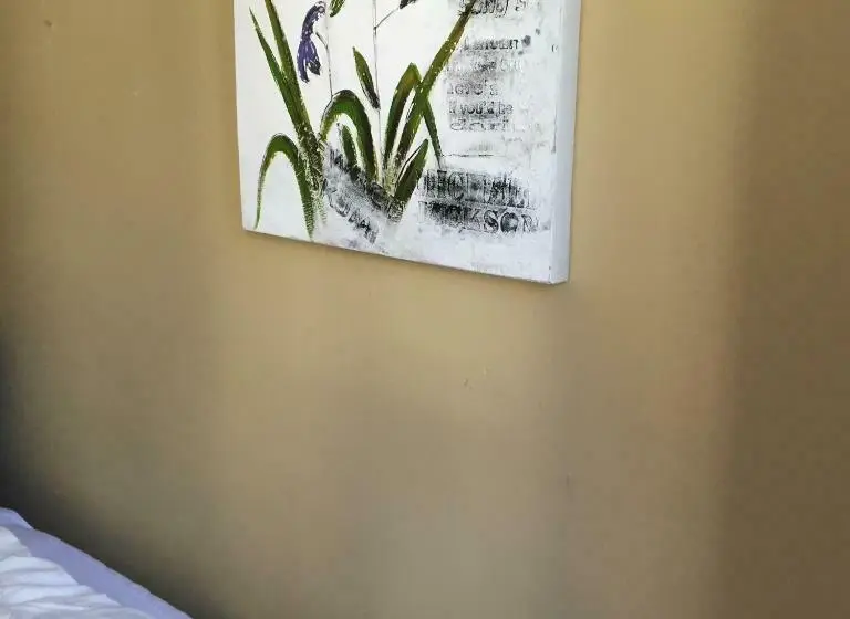 Standard Yhden Hengen Huone Jaettu Kylpyhuone, Linne Hostel
