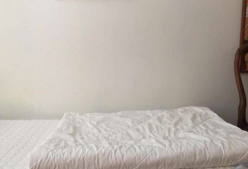 기본 룸 공용 욕실, Linne Hostel