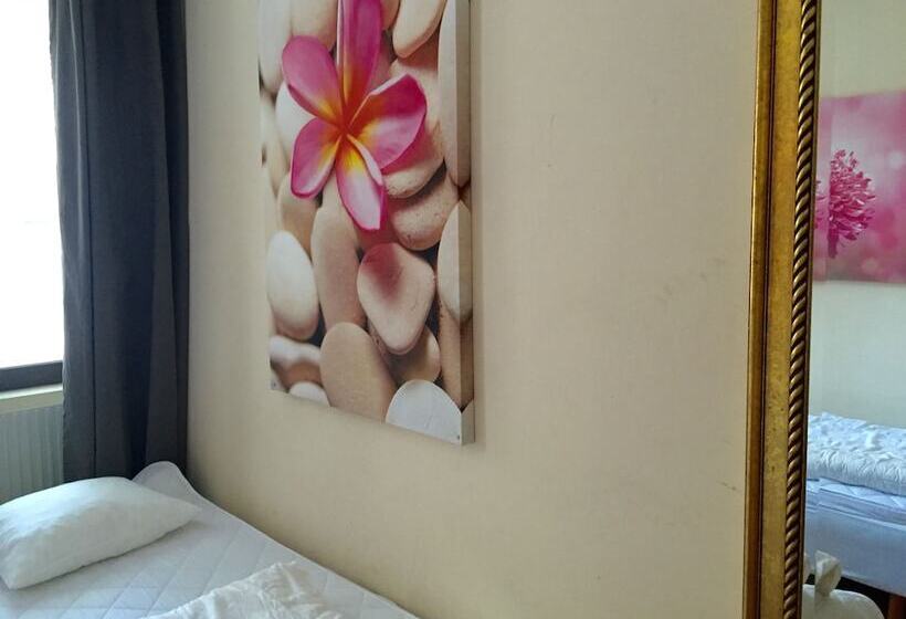 Номер Стандарт Совместная Ванная, Linne Hostel