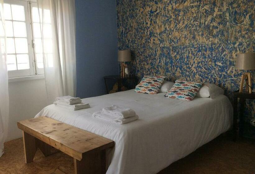 اتاق خانوادگی, Marina Lounge Hostel