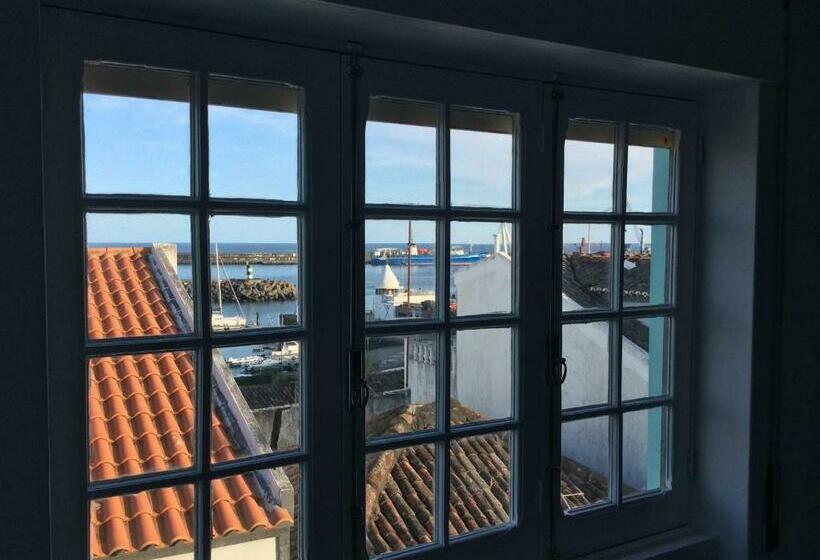 اتاق خانوادگی, Marina Lounge Hostel