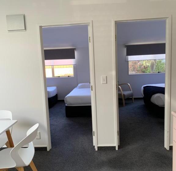 דירת שני חדרים, Apex Motorlodge