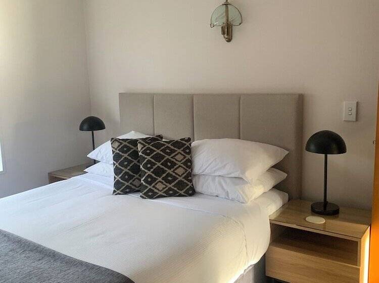 דירת חדר, Apex Motorlodge