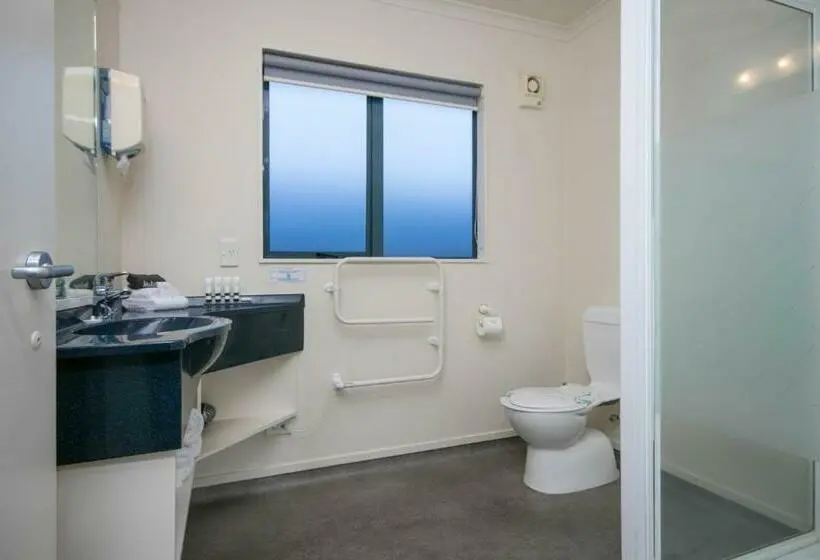 Standard-studio, Asure Albert Park Motor Lodge
