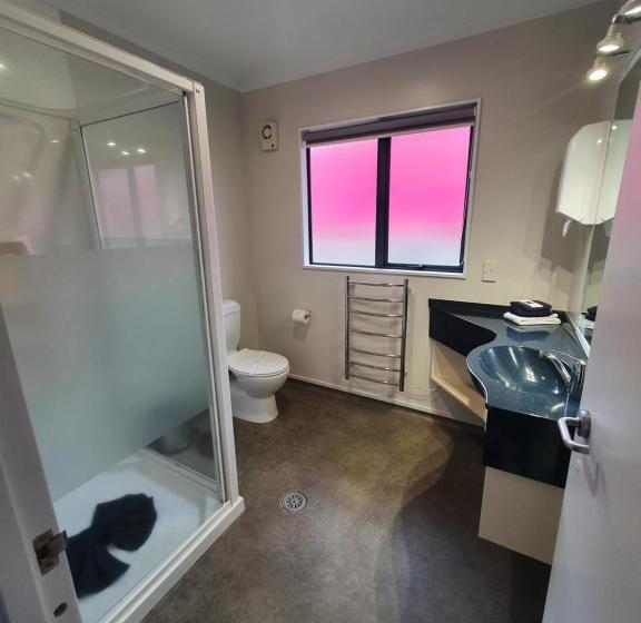 Студия Стандарт, Asure Albert Park Motor Lodge