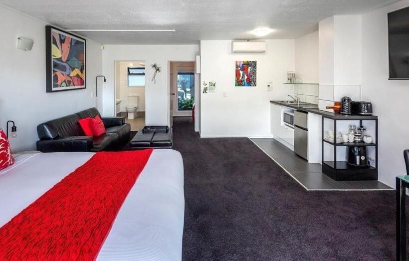 Семейный Номер Deluxe, Orewa Beachcomber