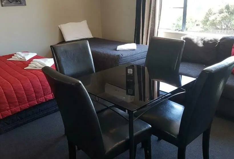 1ベッドルームアパートメント, Palm Court Motel