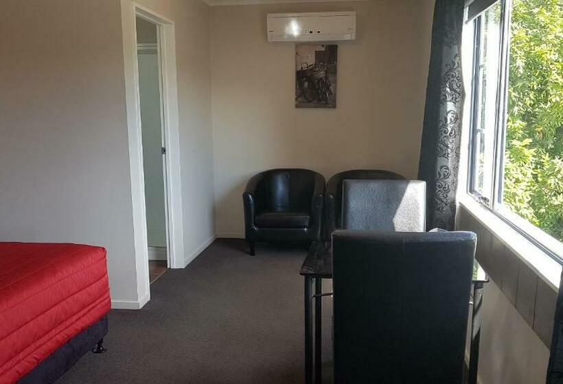 סטודיו סטנדרט, מיטה זוגית, Palm Court Motel