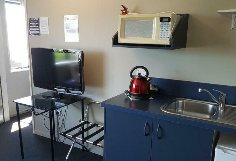 דירת חדר, Palm Court Motel