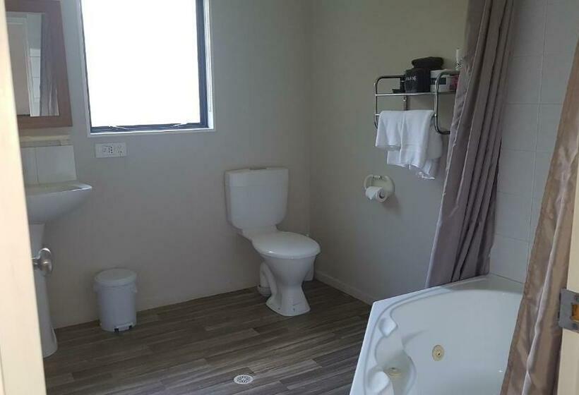 Апартаменты 2 Спальни, Palm Court Motel