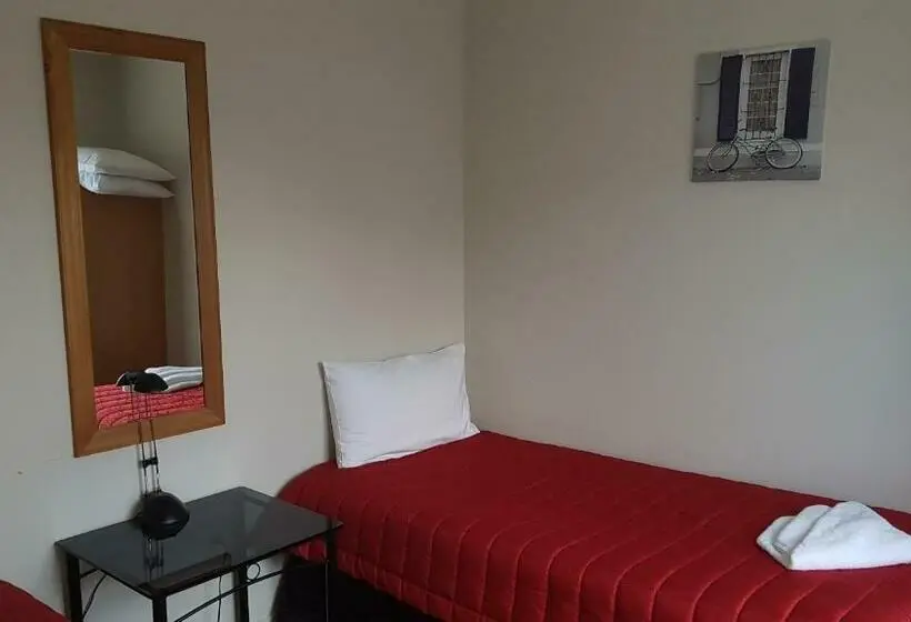 2ベッドルームアパートメント, Palm Court Motel