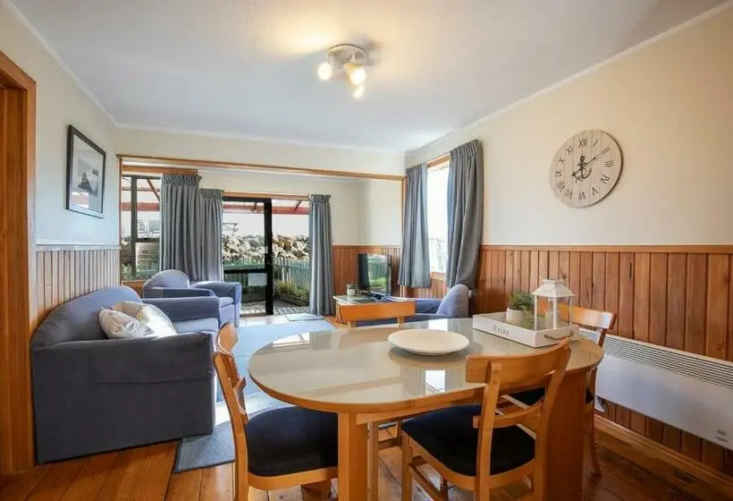 Perhehuoneisto, Punakaiki Beachfront Motels