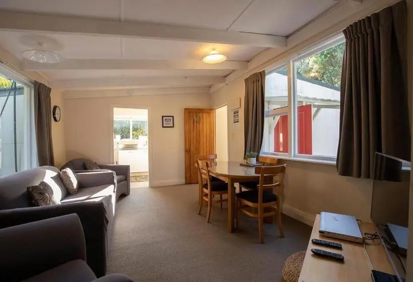 Talo 2 Makuuhuonetta, Punakaiki Beachfront Motels