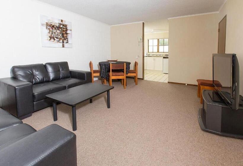 침실 2개 아파트, Stonehaven Motel