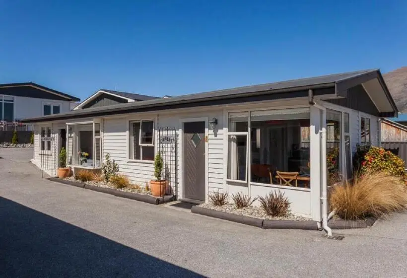 1 Bedroom Apartment Lake View, Wanaka View Motel