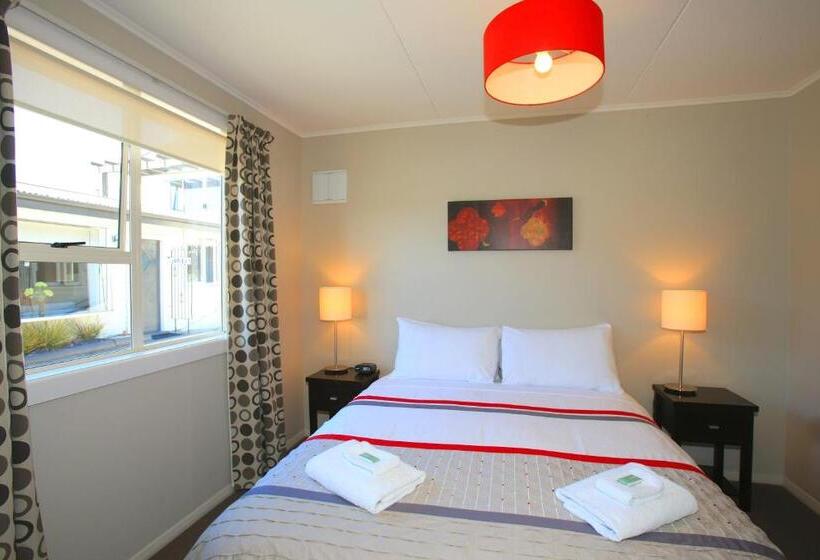 1 Bedroom Apartment Lake View, Wanaka View Motel