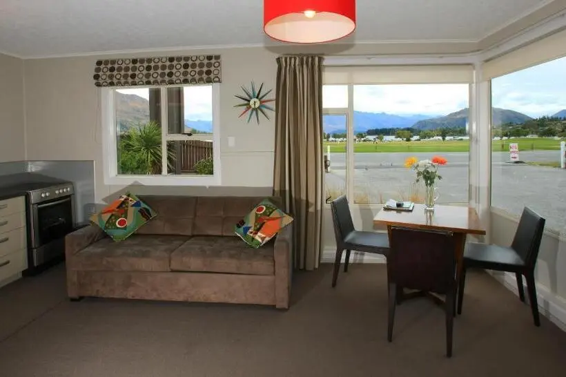1 Bedroom Apartment Lake View, Wanaka View Motel