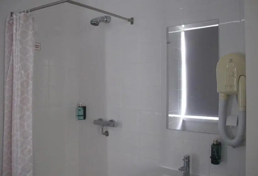 Standard Kolmen Hengen Huone, Azores Youth Hostels Sao Miguel
