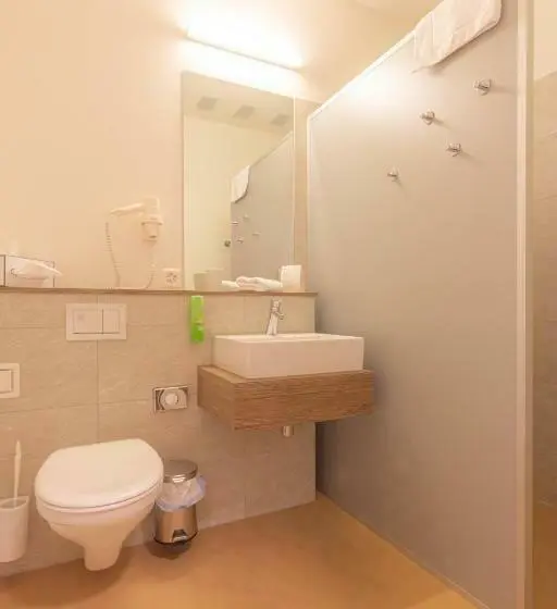 スーペリアールーム, B&b Hotel Peter Und Paul