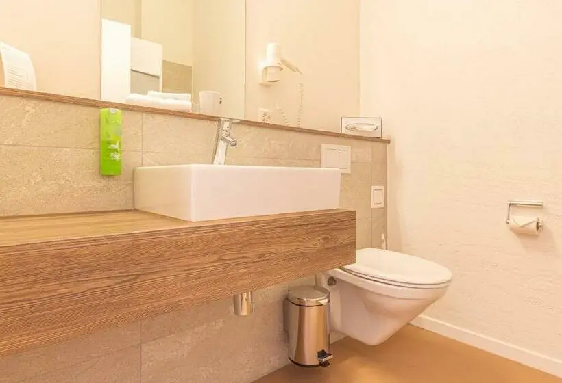 ダブルベッドのベーシックルーム, B&b Hotel Peter Und Paul