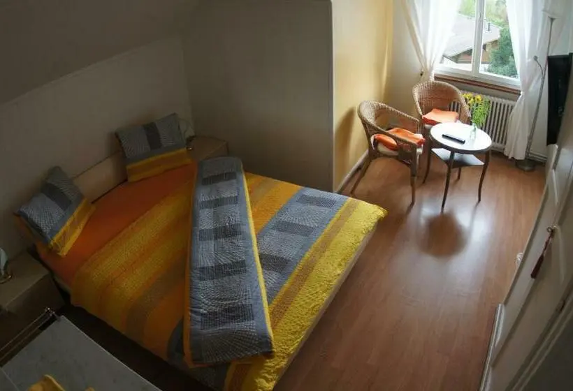 Standard-huone Jaettu Kylpyhuone, B&b Schönörtli