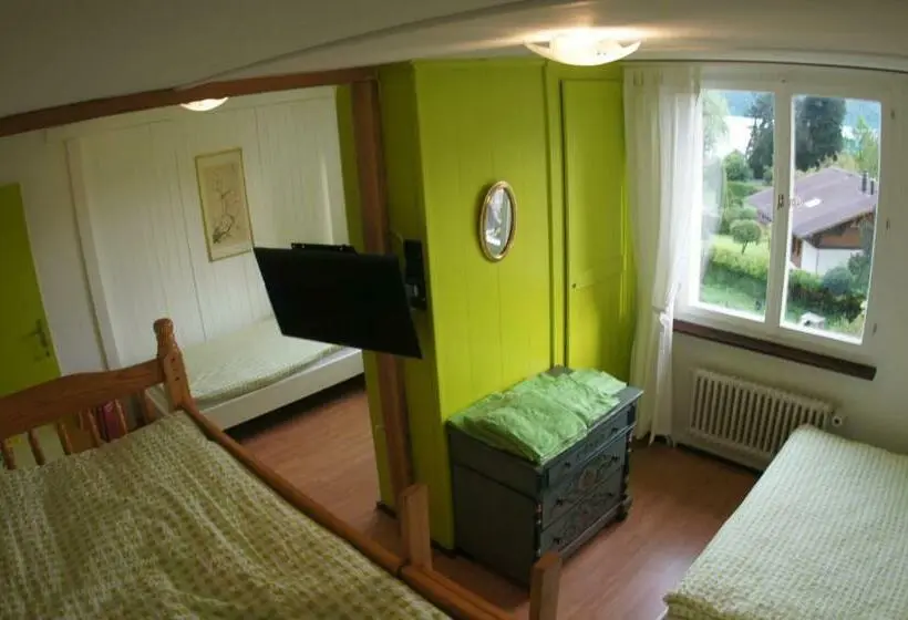 Standard Neljän Hengen Huone, B&b Schönörtli