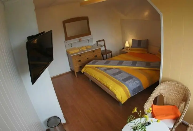 Standard-huone Jaettu Kylpyhuone, B&b Schönörtli