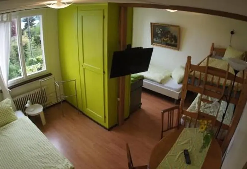 Standard Neljän Hengen Huone, B&b Schönörtli