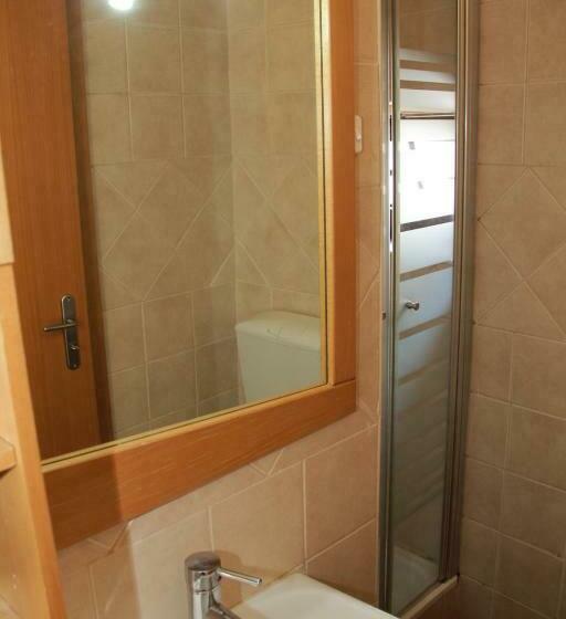 标准间, Abrigo Da Estrela