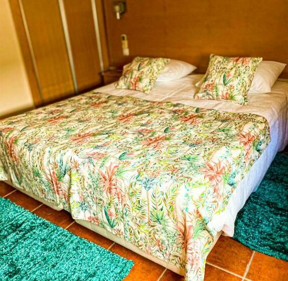 标准间, Abrigo Da Estrela