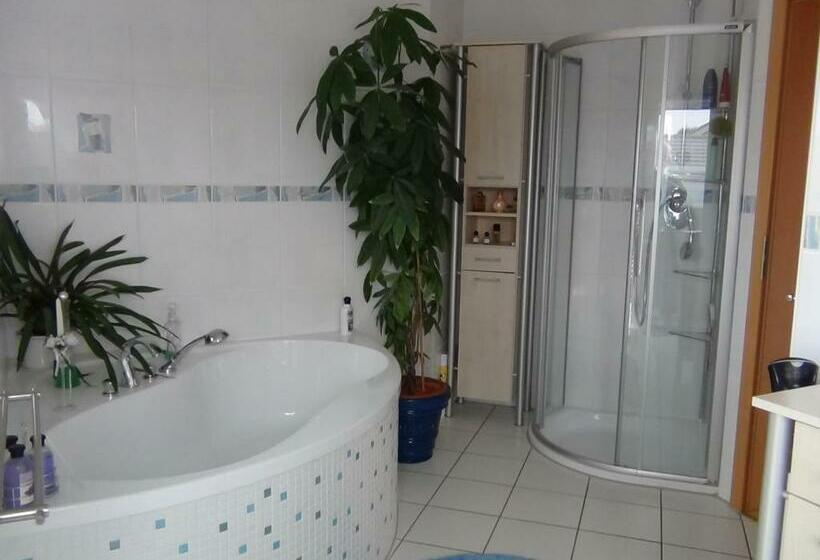 חדר סטנדרט חדר אמבטיה משותף, Haus Erika Am Weg