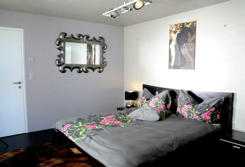 סוויטה דלוקס, Morat Gaste Zimmer