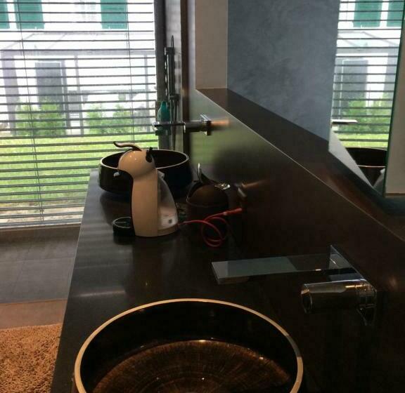 سوییت لوکس, Morat Gaste Zimmer