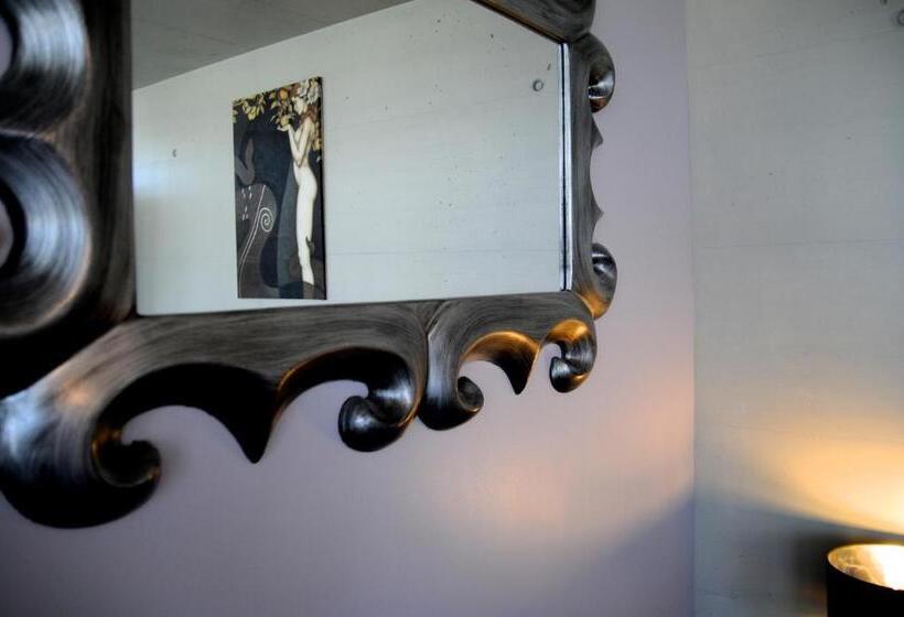 סוויטה דלוקס, Morat Gaste Zimmer