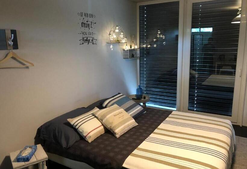 اتاق استاندارد سه تخته با بالکن, Morat Gaste Zimmer