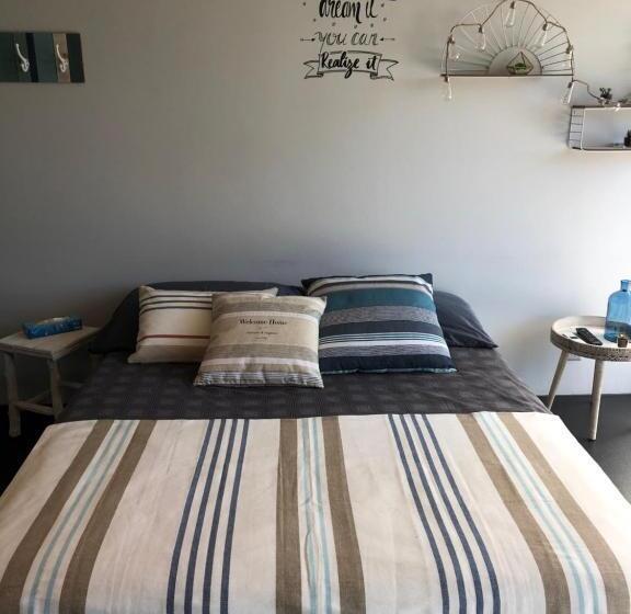 חדר סטנדרט לשלושה עם מרפסת, Morat Gaste Zimmer