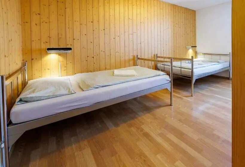 スタンダードルーム, Engelberg Youth Hostel