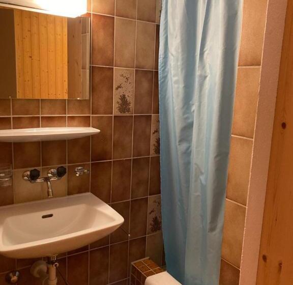 标准间, Engelberg Youth Hostel