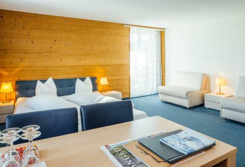 ファミリールーム, Restaurant Bellevue